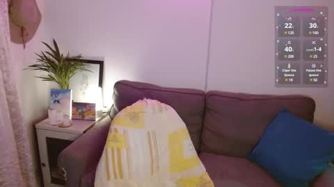 Snapshot of nicole_white_11 chatting on March 4, 1:12 am Nicole White online show from March 4, 1:12 am