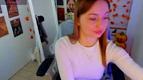 Nicole online show from November 24, 10:53 pm