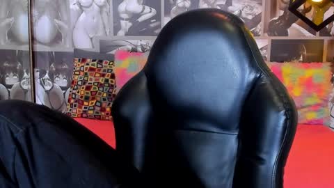 N i c o l e  online show from January 30, 2:47 pm