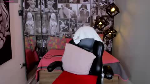 N i c o l e  online show from March 1, 3:38 pm