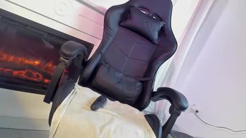 Snapshot of nicoleirisxxx chatting on November 7, 6:57 am nicoleirisxxx online show from November 7, 6:57 am