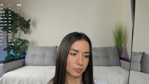 Dua Lipa online show from December 4, 4:16 pm