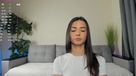 Dua Lipa online show from December 5, 1:17 pm