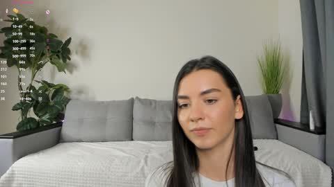 Dua Lipa online show from December 11, 7:25 pm