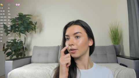 Dua Lipa online show from January 9, 4:06 pm