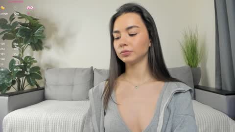 Dua Lipa online show from January 16, 1:04 pm