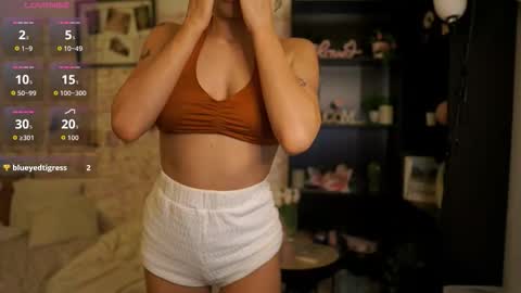 nicolette__shea_ online show from October 9, 8:01 am