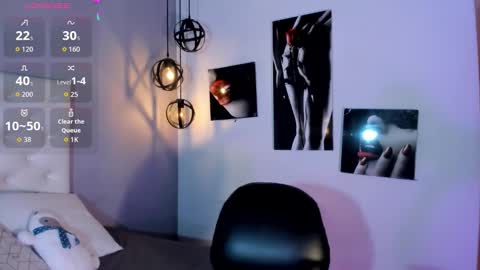 Nicolle online show from November 10, 2:27 pm