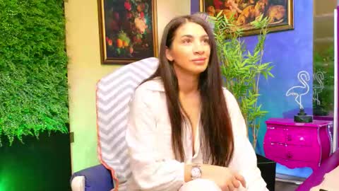 Nicolle online show from September 23, 10:18 am