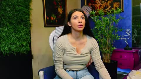 Nicolle online show from October 23, 12:15 pm