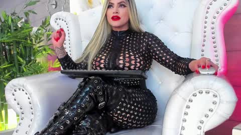 Nicollette Miller online show from January 16, 3:13 pm