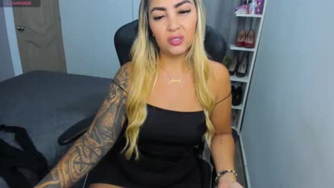 Snapshot of nicolporto chatting on September 22, 11:23 am Nicol online show from September 22, 11:23 am