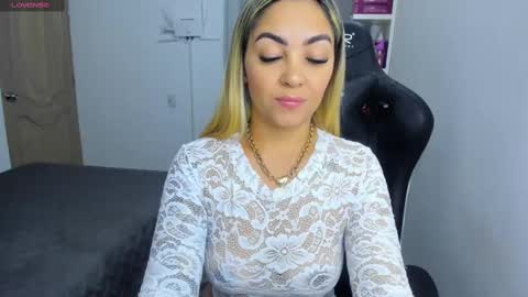 Snapshot of nicolporto chatting on October 3, 11:51 am Nicol online show from October 3, 11:51 am