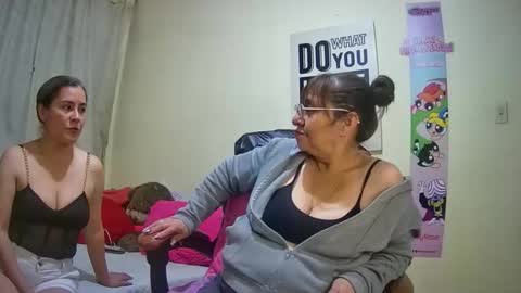 Snapshot of nicoltatiana_ chatting on October 23, 12:21 am nicoltatiana_ online show from October 23, 12:21 am