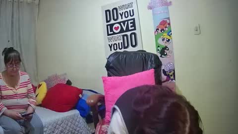 Snapshot of nicoltatiana_ chatting on November 14, 1:04 am nicoltatiana_ online show from November 14, 1:04 am