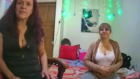 Snapshot of nicoltatiana_ chatting on December 2, 11:45 pm nicoltatiana_ online show from December 2, 11:45 pm
