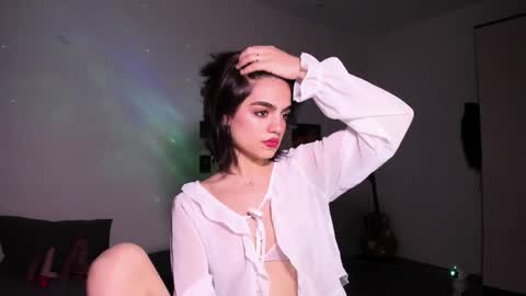 Daisy online show from December 17, 1:06 pm