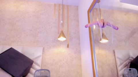 NiiaMoore online show from January 18, 6:03 am