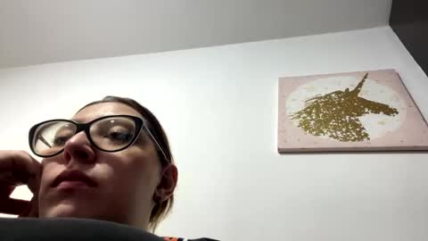 Anni online show from February 1, 1:09 pm