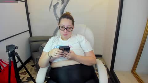 Anni online show from February 26, 10:20 pm