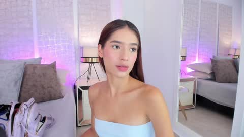 Snapshot of niicole_steele chatting on January 23, 5:10 pm Niicole online show from January 23, 5:10 pm