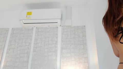 Snapshot of niicole_steele chatting on March 3, 10:20 pm Niicole online show from March 3, 10:20 pm