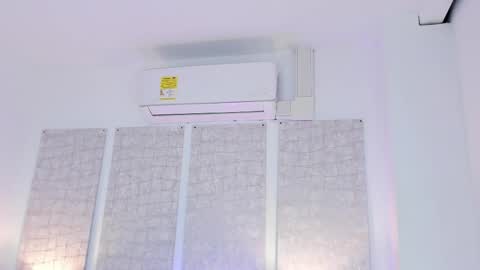 Snapshot of niicole_steele chatting on March 12, 7:06 pm Niicole online show from March 12, 7:06 pm