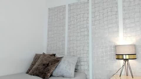 Snapshot of niicole_steele chatting on September 22, 10:12 pm Niicole online show from September 22, 10:12 pm