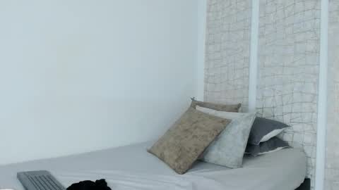 Snapshot of niicole_steele chatting on November 19, 7:03 pm Niicole online show from November 19, 7:03 pm