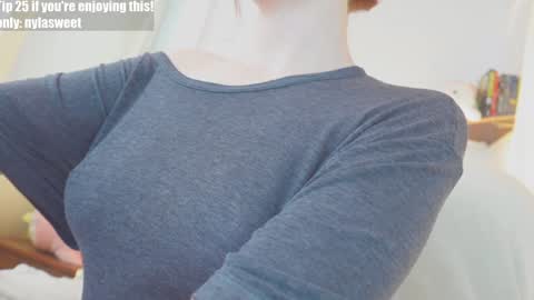 of Nylasweet online show from October 13, 7:14 pm