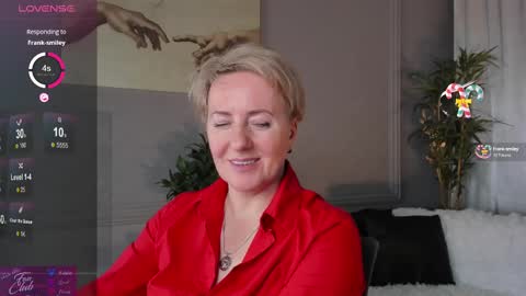 Snapshot of nika_smit chatting on February 9, 2:18 pm Nika online show from February 9, 2:18 pm