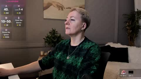 Snapshot of nika_smit chatting on March 2, 5:12 am Nika online show from March 2, 5:12 am