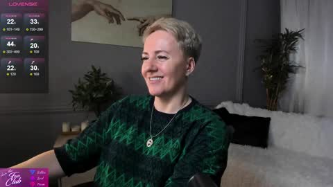 Snapshot of nika_smit chatting on March 3, 2:26 pm Nika online show from March 3, 2:26 pm