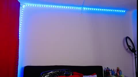 Snapshot of niki_1998 chatting on March 11, 5:35 pm Natalia online show from March 11, 5:35 pm