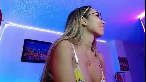 Snapshot of niki_1998 chatting on September 27, 5:18 pm Natalia online show from September 27, 5:18 pm