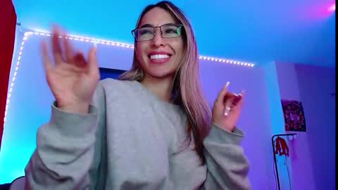 Snapshot of niki_1998 chatting on September 29, 6:13 pm Natalia online show from September 29, 6:13 pm