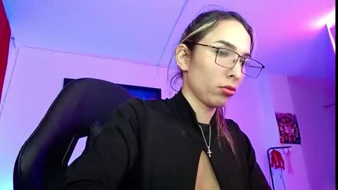 Snapshot of niki_1998 chatting on October 7, 2:09 am Natalia online show from October 7, 2:09 am