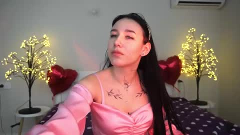 Nikki online show from March 8, 7:31 pm