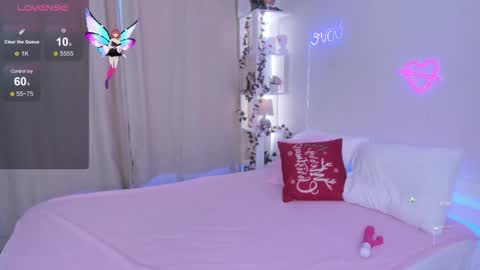 Snapshot of nikkikiss__ chatting on November 26, 2:45 am nikkikiss__ online show from November 26, 2:45 am