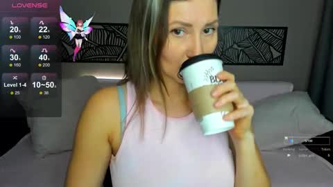 Snapshot of nikkikiss__ chatting on November 30, 1:53 am nikkikiss__ online show from November 30, 1:53 am