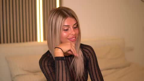 Snapshot of nikkimagic chatting on February 18, 7:54 am Nicole online show from February 18, 7:54 am