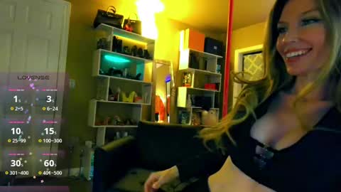 Snapshot of nikkiprincess chatting on March 4, 4:27 am Schedule IN BIO online show from March 4, 4:27 am