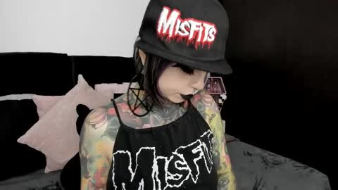 Nikki Ramone   online show from February 27, 2:42 am