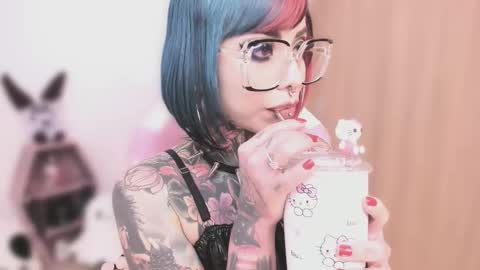 Nikki Ramone   online show from October 17, 10:34 pm