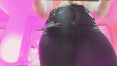     online show from September 20, 11:22 am