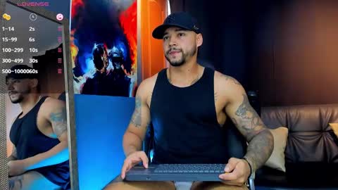 Snapshot of nikolahank1 chatting on December 18, 1:59 am Nikola Hank online show from December 18, 1:59 am