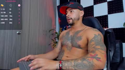 Snapshot of nikolahank1 chatting on December 18, 8:31 am Nikola Hank online show from December 18, 8:31 am