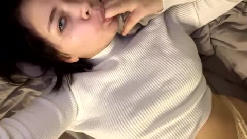 nikoli_naw online show from March 9, 8:10 pm