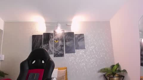 Nils online show from September 9, 2:33 am