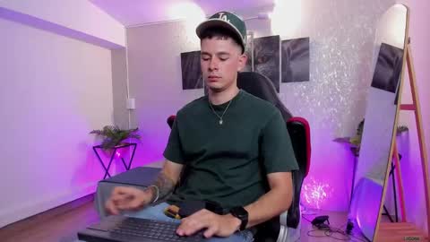 Nils online show from October 11, 2:44 am